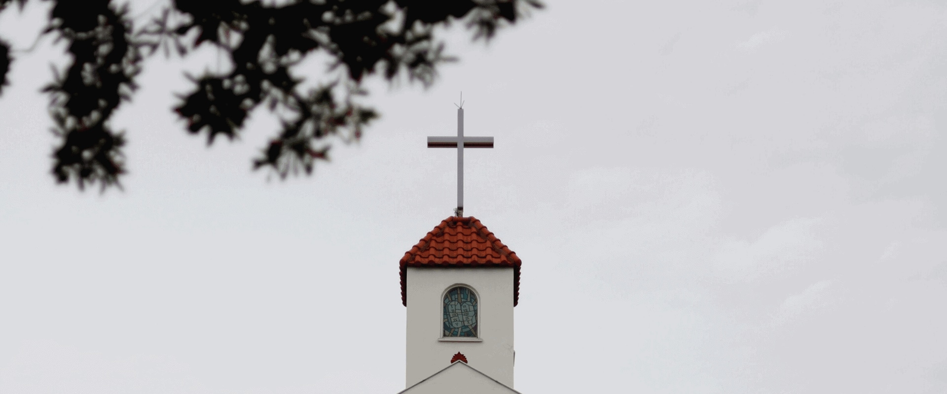 Exploring the Growth of Non-Denominational Churches Around the World